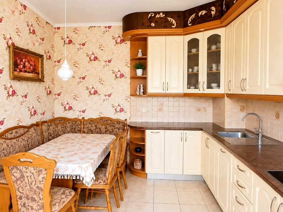 Квартира. Київ, Автозаводська вулиця