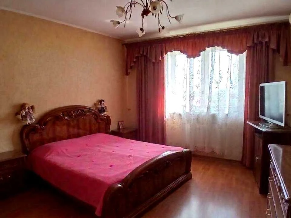 Квартира. Київ, Автозаводська вулиця