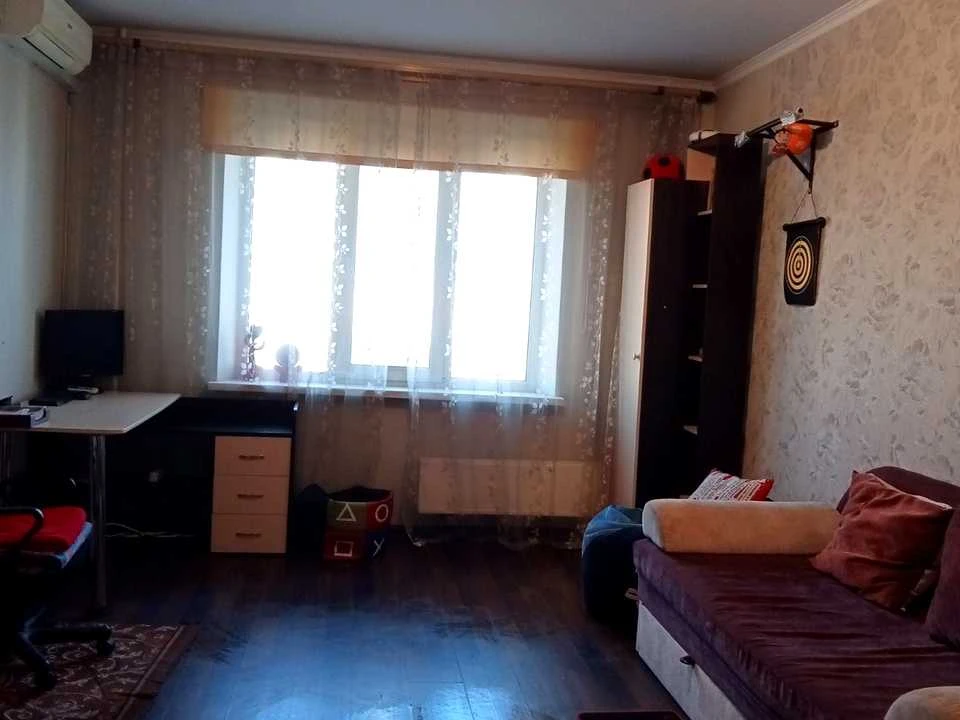 Квартира. Драгоманова ул., Киев