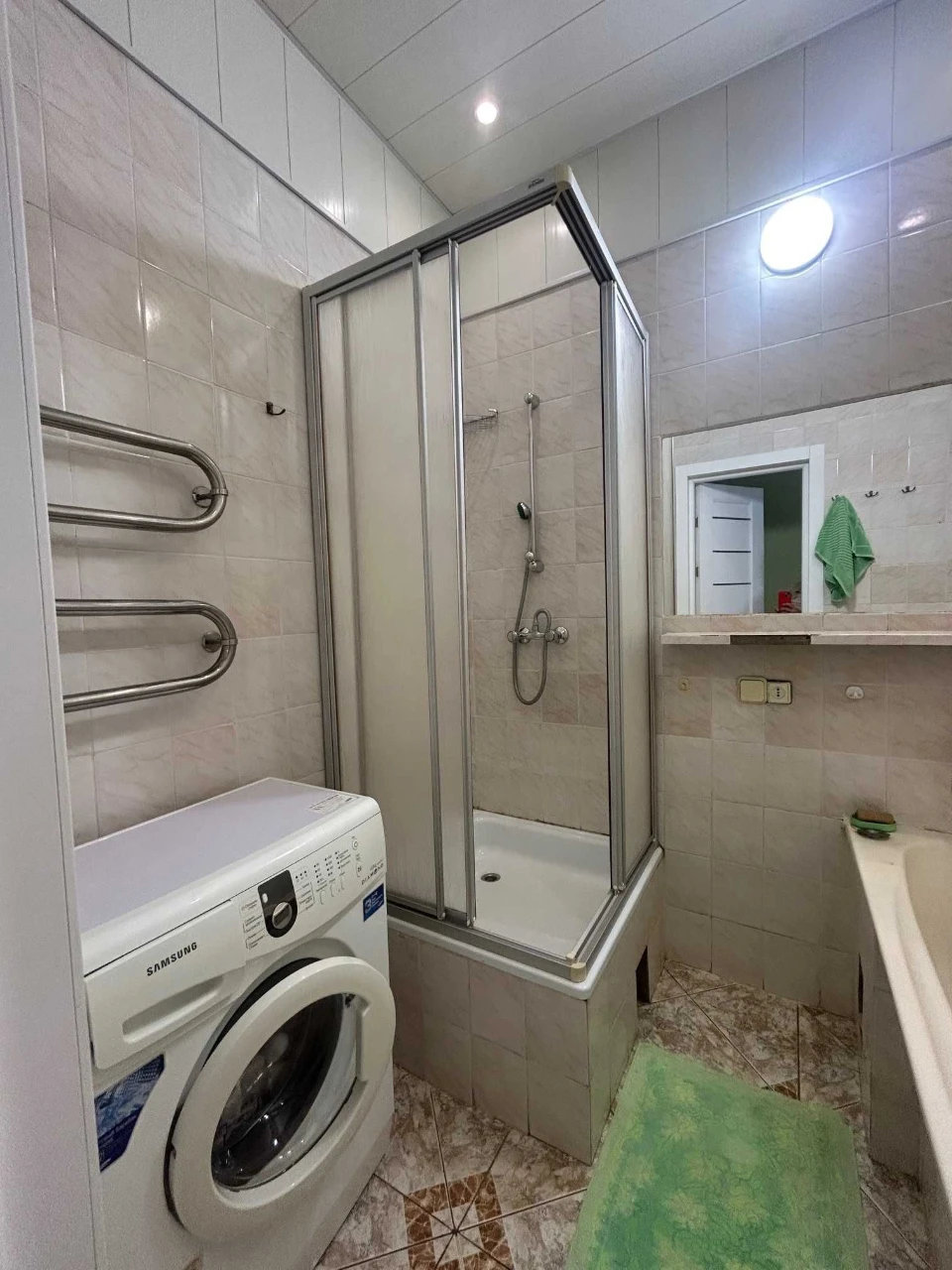 продаж 2кім сталінка Дарницький район Харьковське шосе Дарни