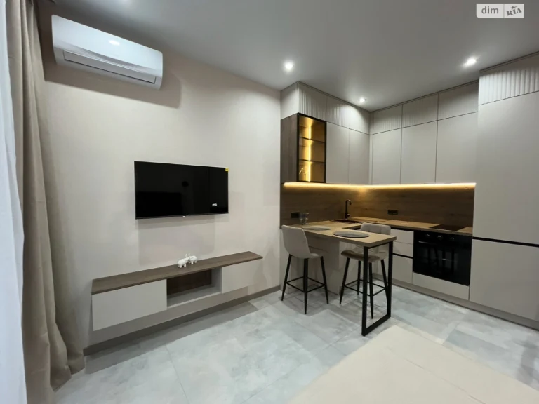Long-Term Rental Apartment in Arcadia