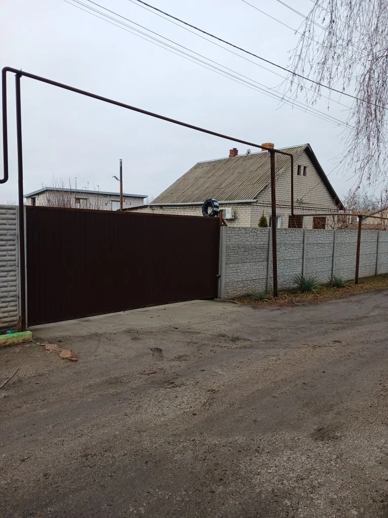 Продам затишний, комфортний будинок