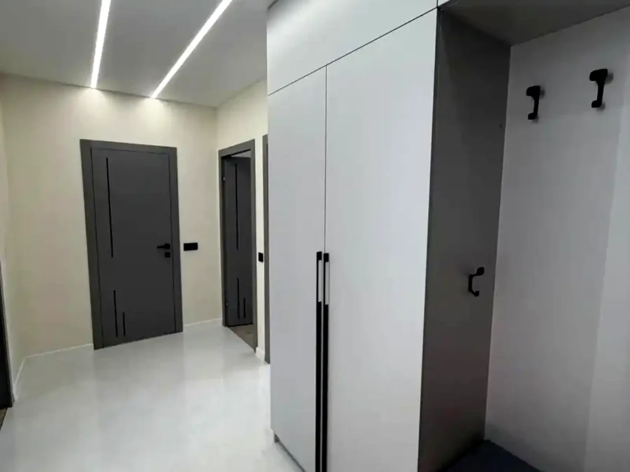 Sale of a 2-room apartment 60.1 sq m 13/15 floor