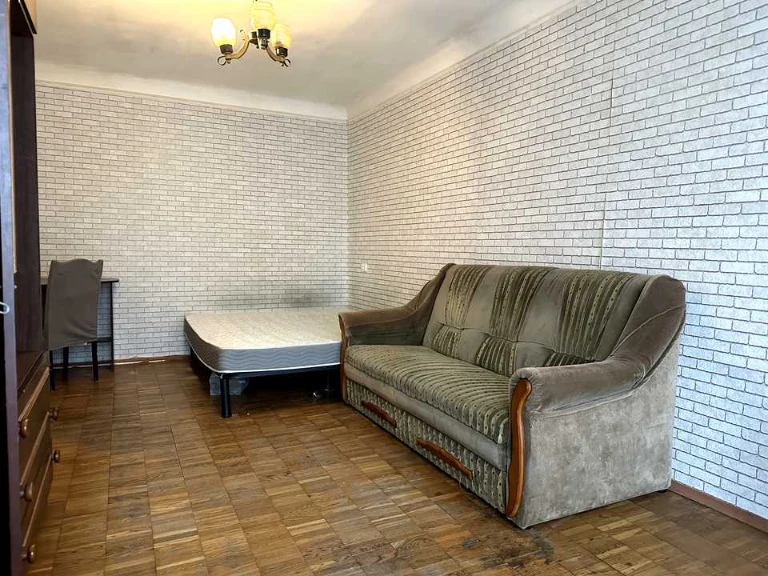 Apartment. Kharkivse Shose, Kyiv