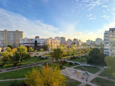 Квартира. Київ, Червоної Калини просп.