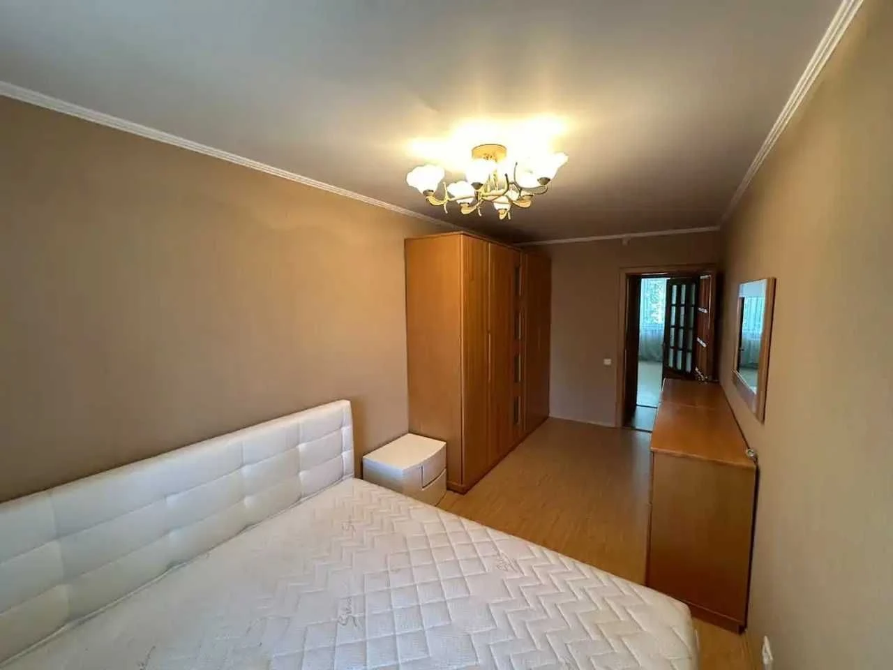 For sale 3-room apartment with renovation, Slobodzhansky Avenue / Kalinova Street