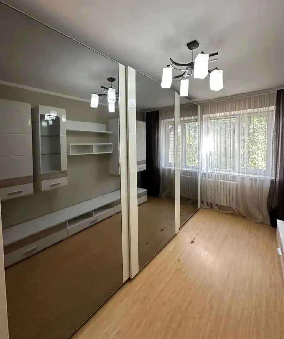 For sale 3-room apartment with renovation, Slobodzhansky Avenue / Kalinova Street
