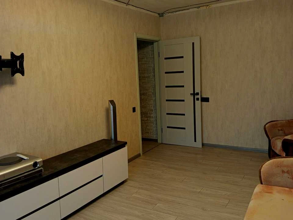 Apartment. Gvardiyiv-Shiroinitsev Street, Kharkiv