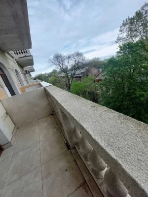 Renaissance Residence, Onilovo Street, divided into three apartments.
