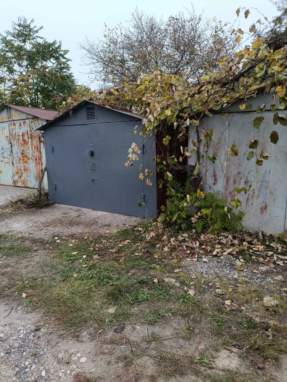 For Sale: Metal Garage