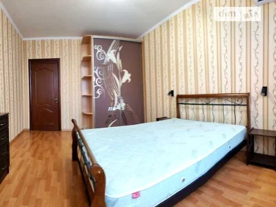 Квартира. Київ, вулиця Бориса Гмирі
