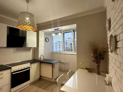 Apartment. Metropolitan Vasily Lipkivsky Street, Kyiv
