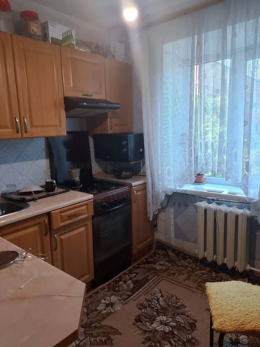 Торг. Двостороння 2к з косметичним ремонтом. Оформ. мін. 390