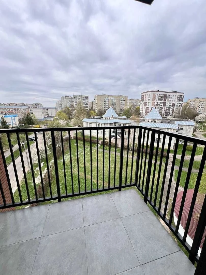 Продажа двухкомнатной квартиры на улице Трильовского
