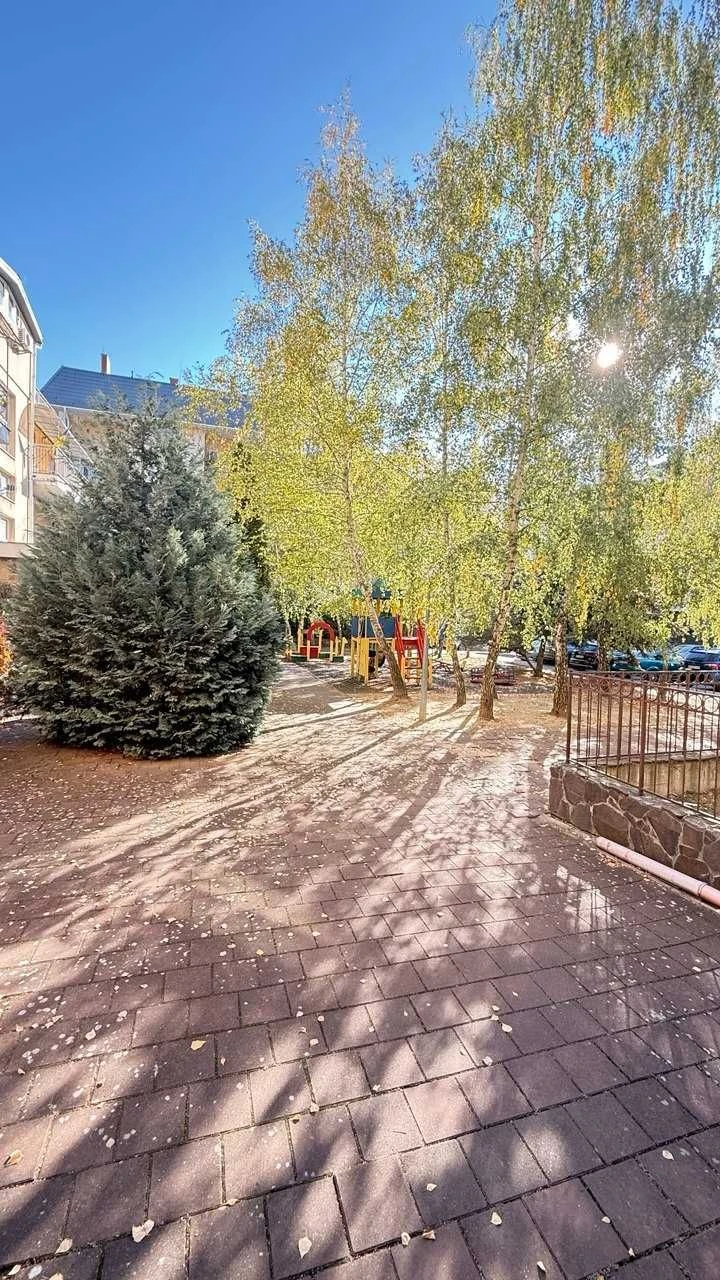 Продаж 3-кімнатної квартири в Ужгороді | Закритий житловий комплекс