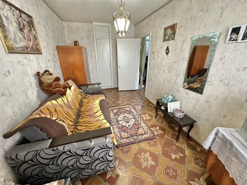 Продам 2к квартиру Калиновая (середина) 47м2
