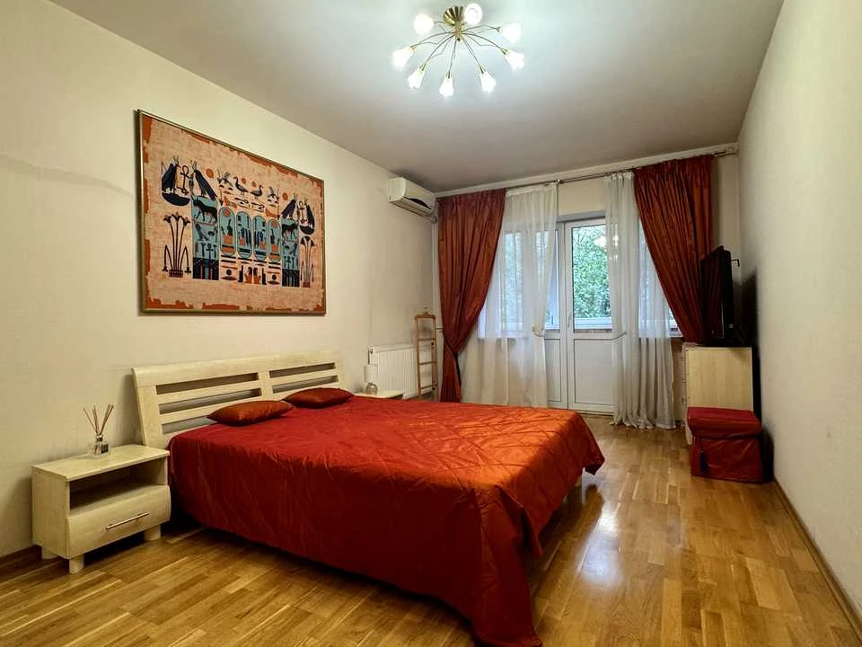 Квартира. Київ, Юрківська вул.
