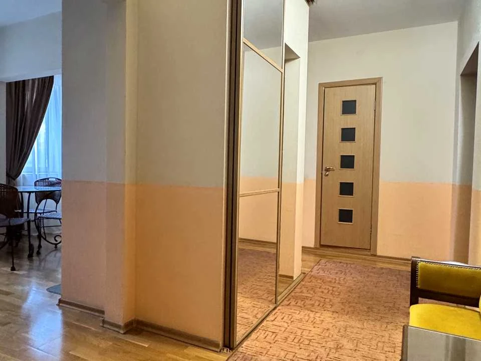 Квартира. Київ, Юрківська вул.