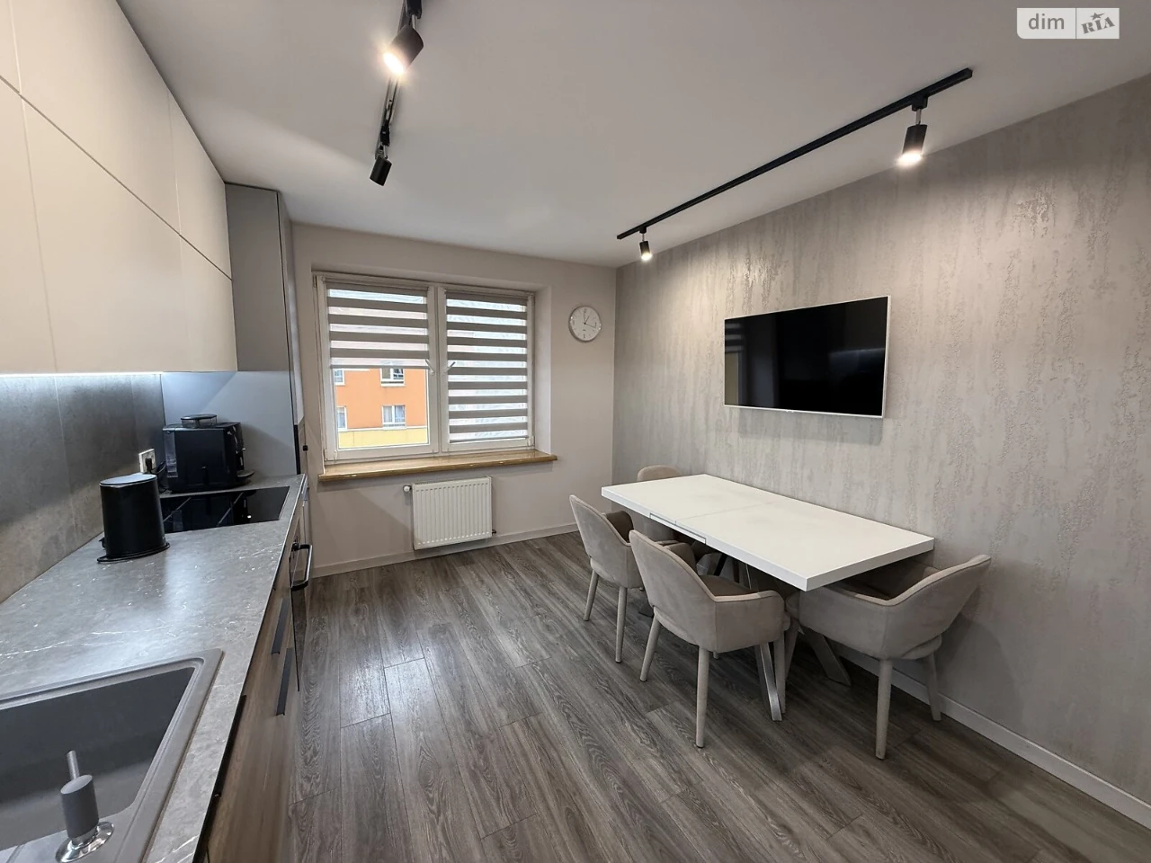 Apartment for Sale in Canada