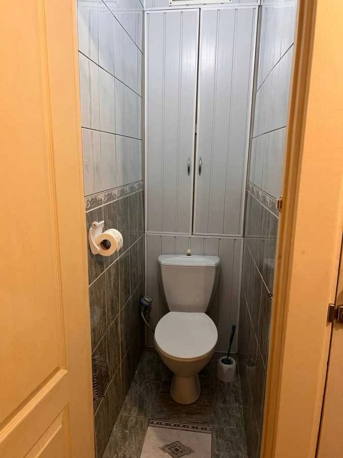 For Rent: 3-Bedroom Apartment (62 sq m) in Kyiv, Dniprovsky District