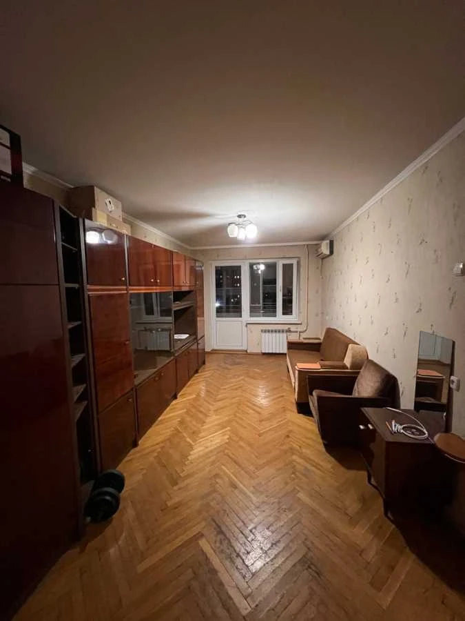 For Rent: 3-Bedroom Apartment (62 sq m) in Kyiv, Dniprovsky District