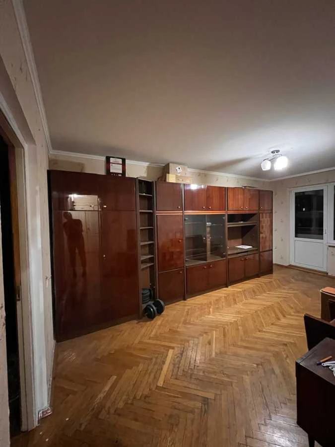 For Rent: 3-Bedroom Apartment (62 sq m) in Kyiv, Dniprovsky District