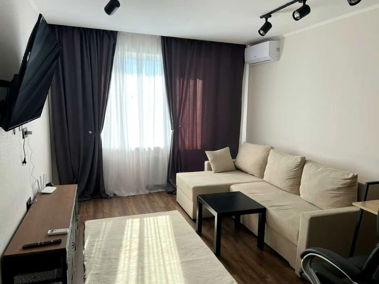 Apartment. Vyshnakiwskaya st., Kyiv