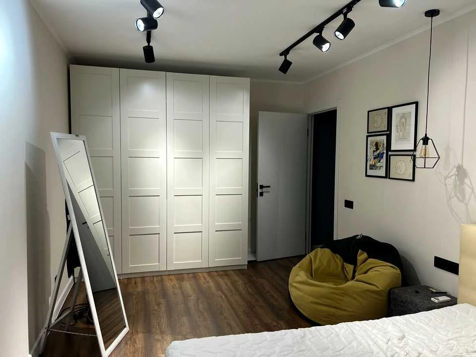 Apartment. Vyshnakiwskaya st., Kyiv