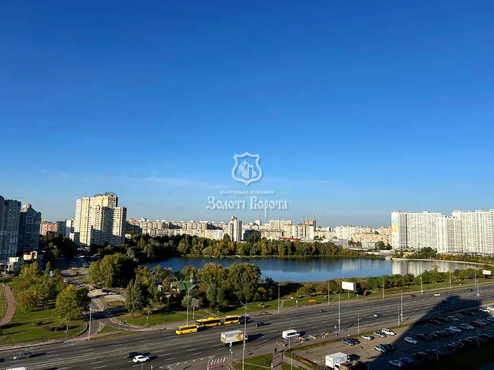 Квартира. Київ, вулиця Олександра Мишуги