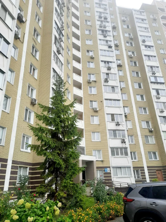 Spacious 3-bedroom apartment for sale at Maschino Street