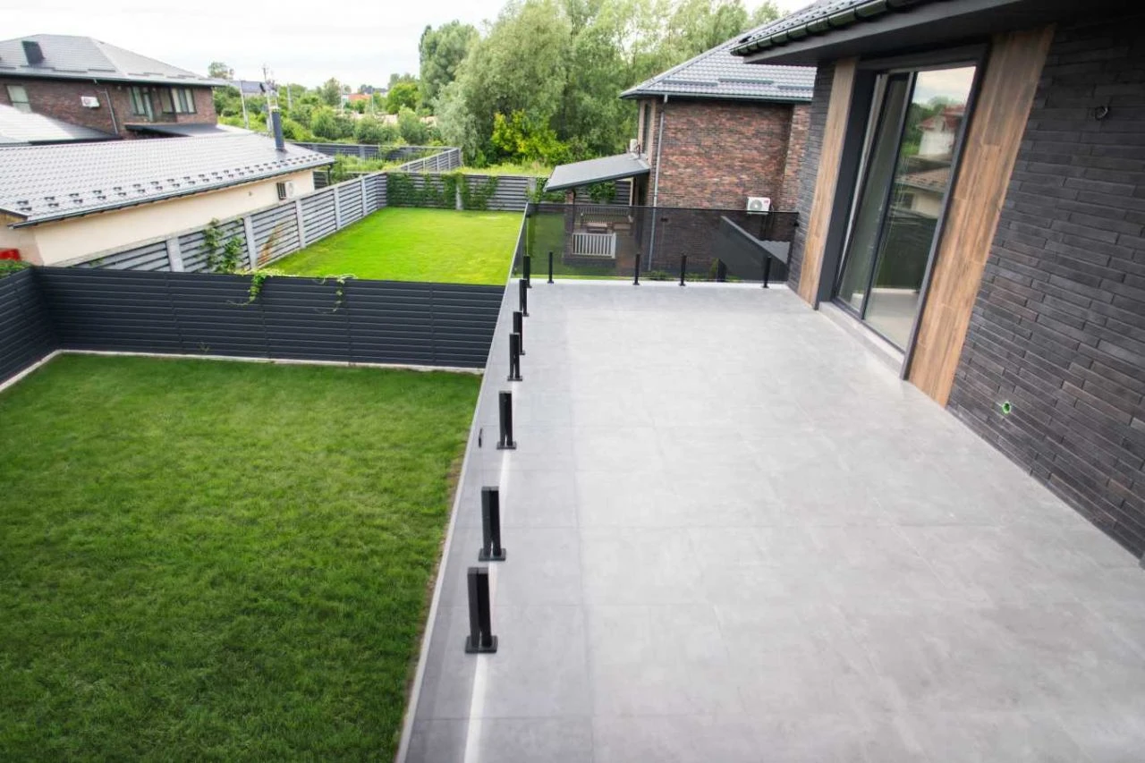 Продам будинок: спалень 5, площа 200 м² у Києві, Солом' янсь
