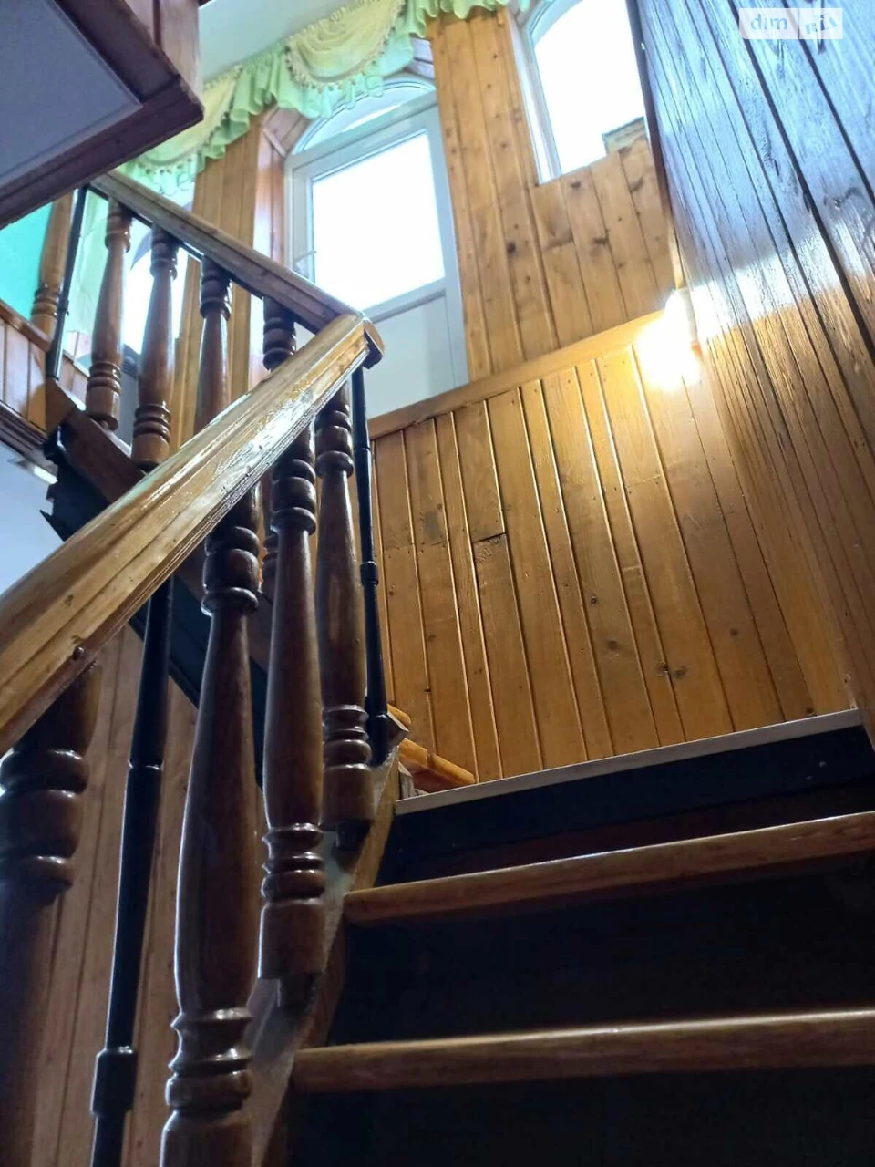 For Sale: Dubove House