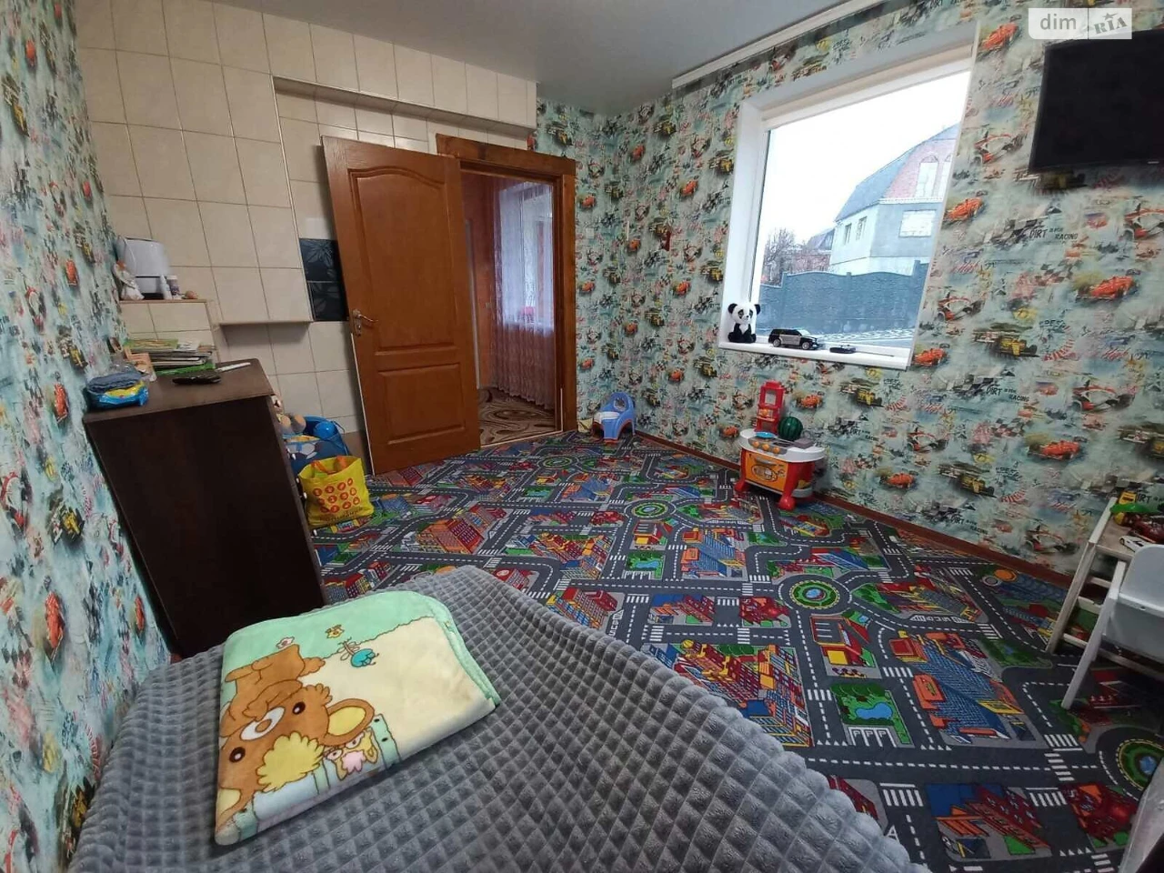 For Sale: Dubove House