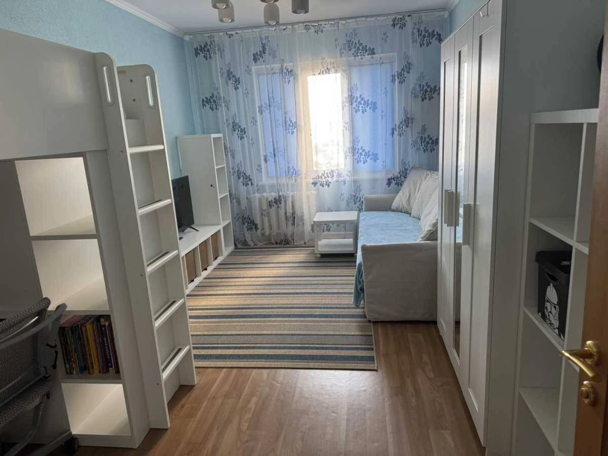 Здам довгостроково 3-к квартиру Київ, Дарницький, Харківське