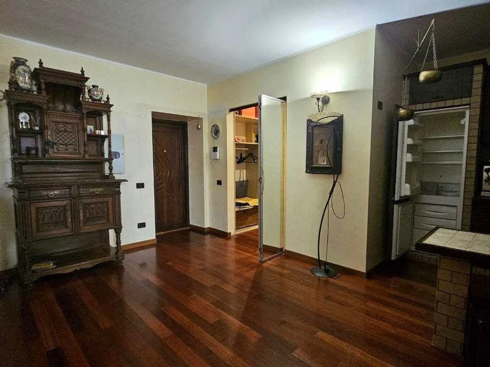 Apartment. Vasylkivska Street, Kyiv