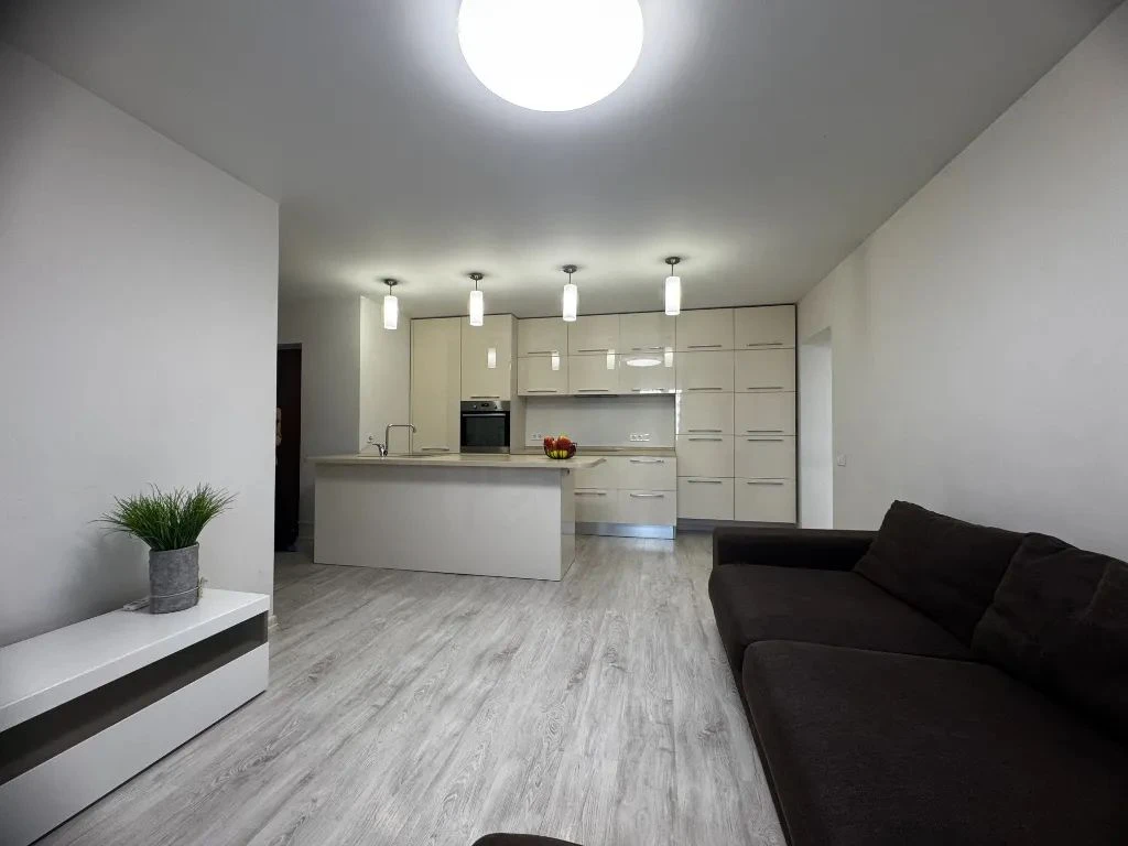 For Sale: 3-bedroom apartment, Podstantsiya