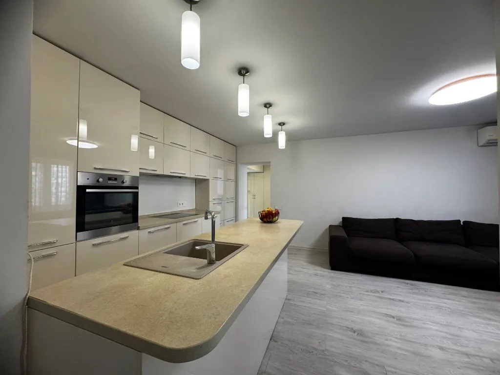 For Sale: 3-bedroom apartment, Podstantsiya