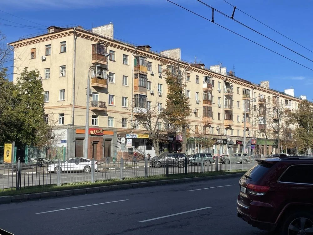 Apartment on Naukova Street Lenin Street Naukova Metro