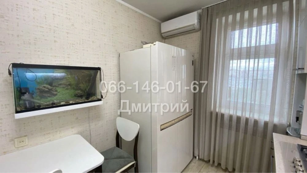 3-room apartment 65 sq m with renovation, furniture and appliances. T