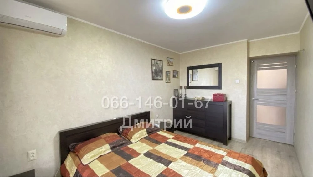 3-room apartment 65 sq m with renovation, furniture and appliances. T