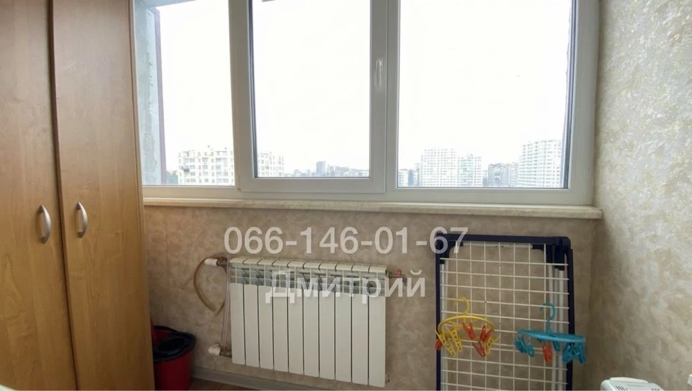 3-room apartment 65 sq m with renovation, furniture and appliances. T