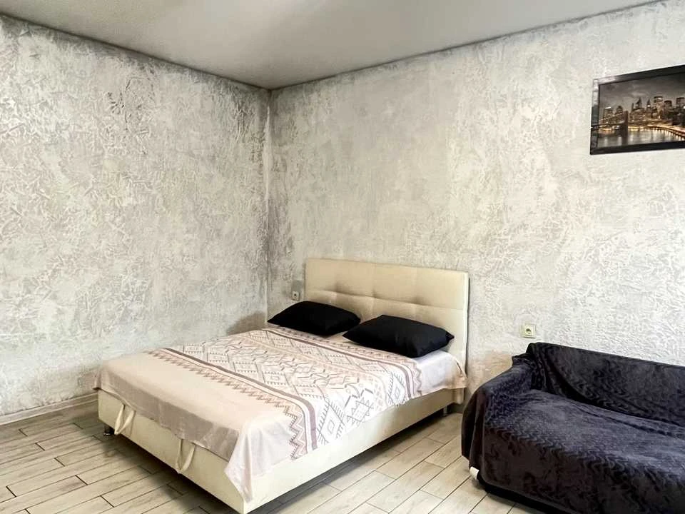 Apartment. Odessa, Deribasivs'ka Street