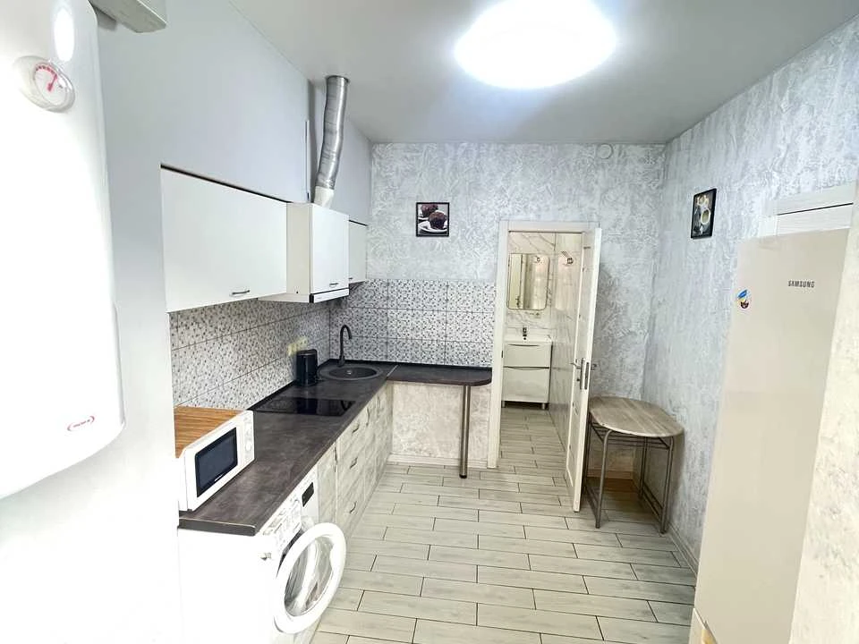 Apartment. Odessa, Deribasivs'ka Street