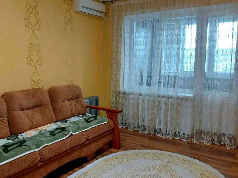 Apartment. Zaporizhzhia, Auto zavodska st.