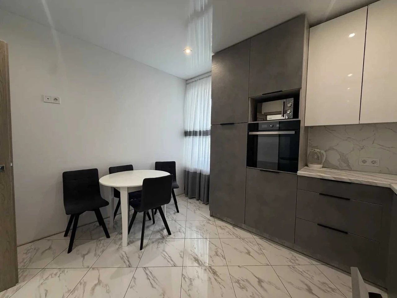 Great! View 2-bedroom apartment, ready to live in, renovated