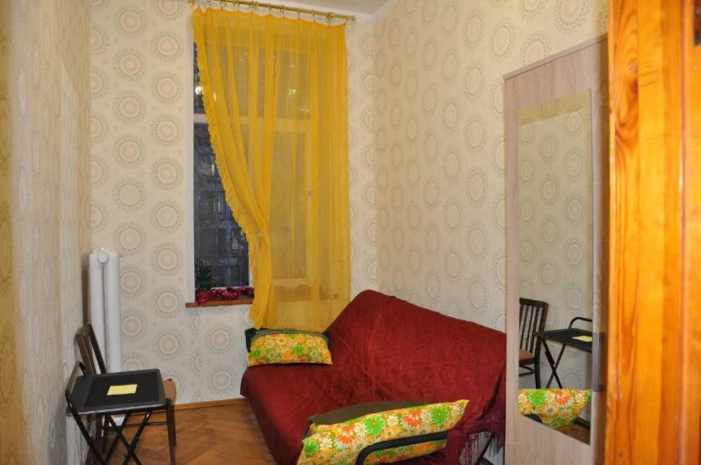Продаж 3 кім квартири Руставелі , в центрі , біля метро, Печ