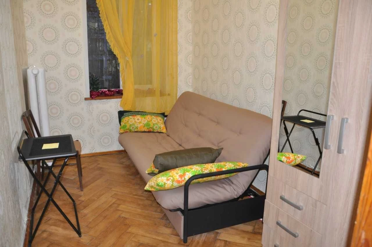 Продаж 3 кім квартири Руставелі , в центрі , біля метро, Печ