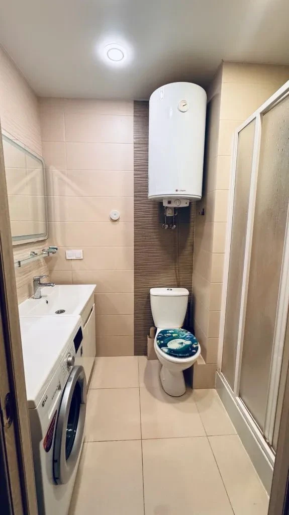 Продається 3-кімнатна квартира, в районі Калинова