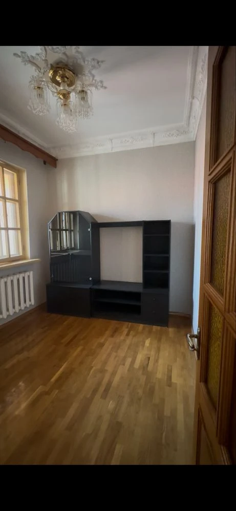Продам двоповерховий будинок за дуже привабливою ціною!!