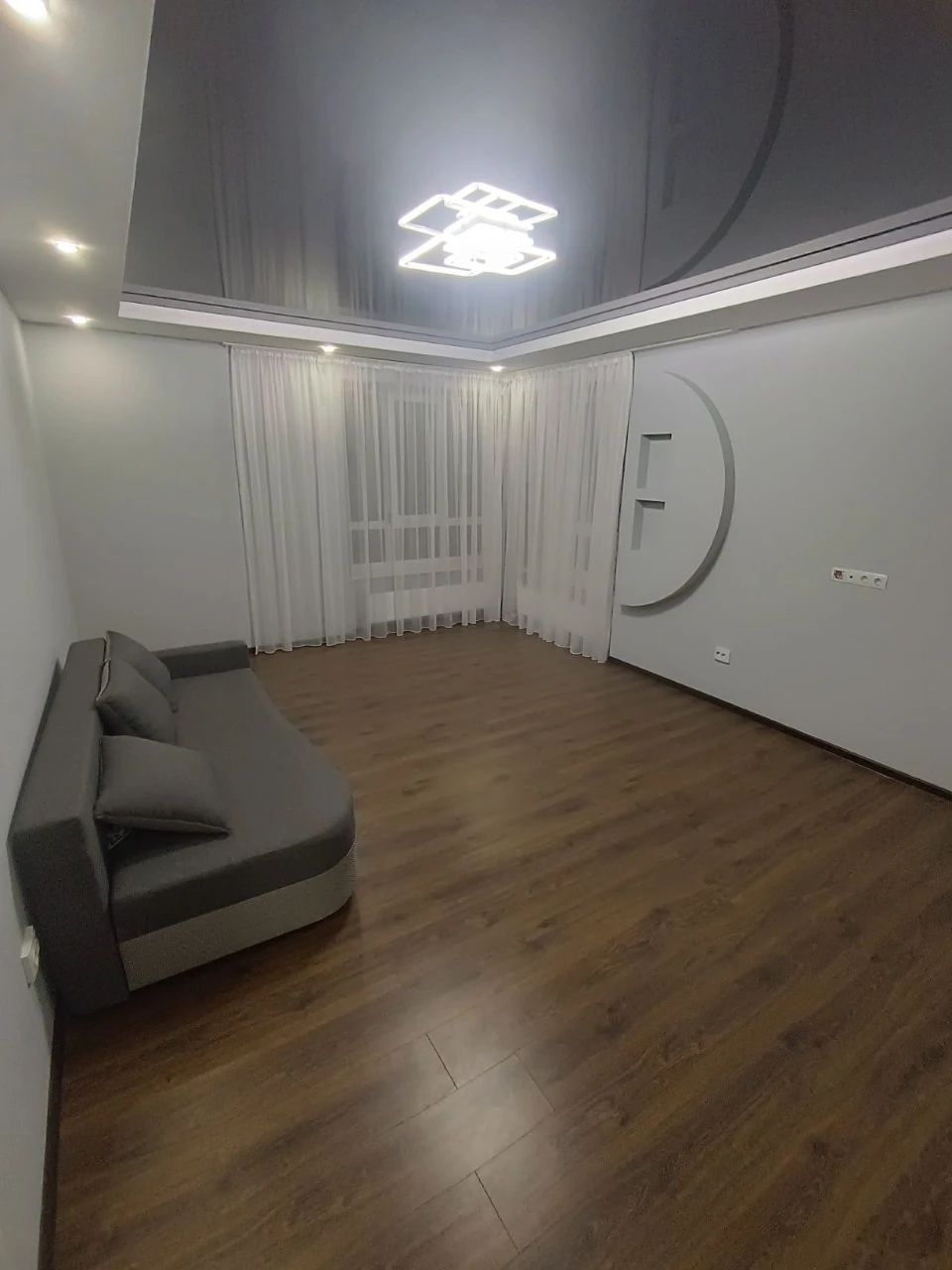 For sale: 3 km apartment!!